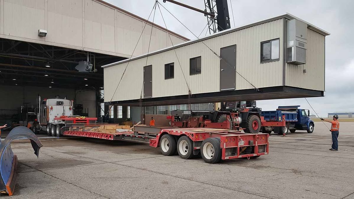 Mobile home move in progress by Dream Home Mover